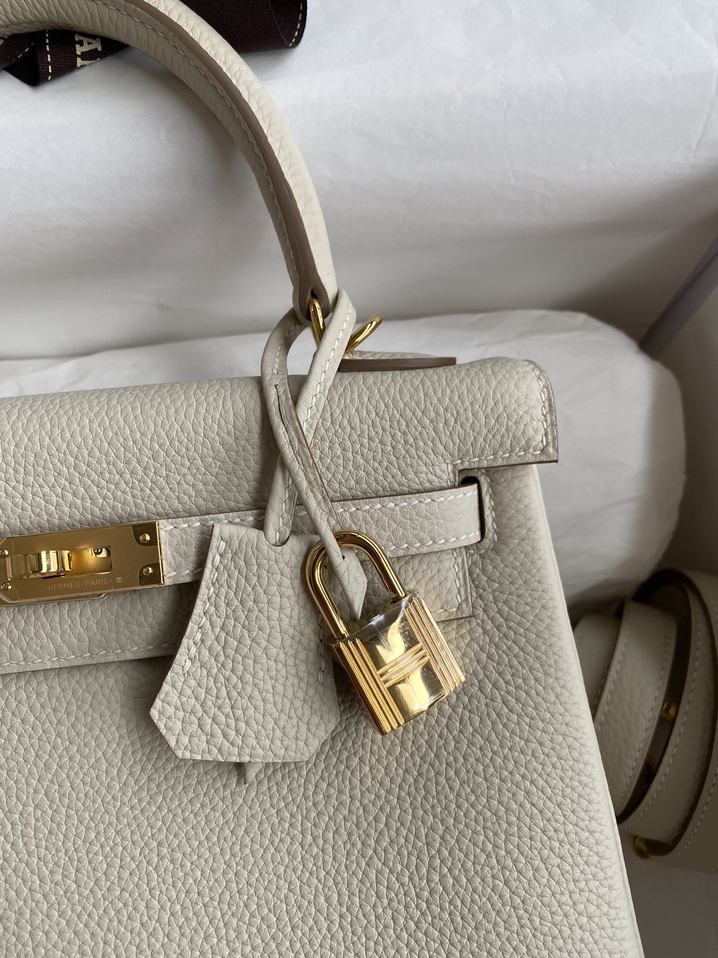 Hermes Kelly 25cm Handbag Shoulder Bag in White Togo Leather